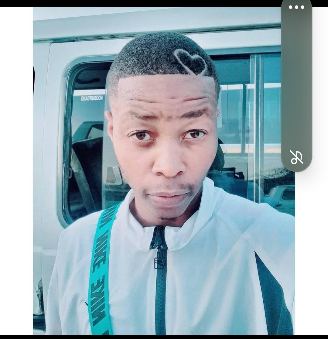 Resego_blaq's tweet photo. The world is never becoming a better place.😭😭 https://t.co/NgjGMHp5RF