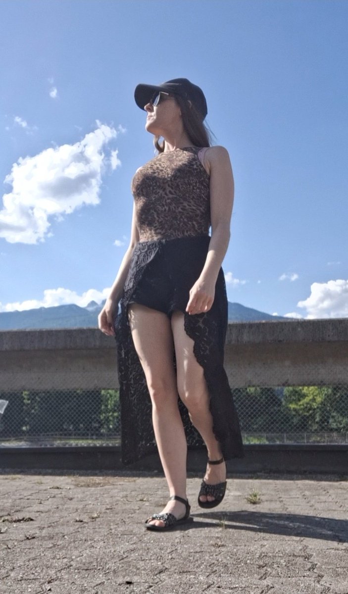 𝐌𝐚𝐝𝐚𝐦𝐞 𝐕𝐲 tweet media