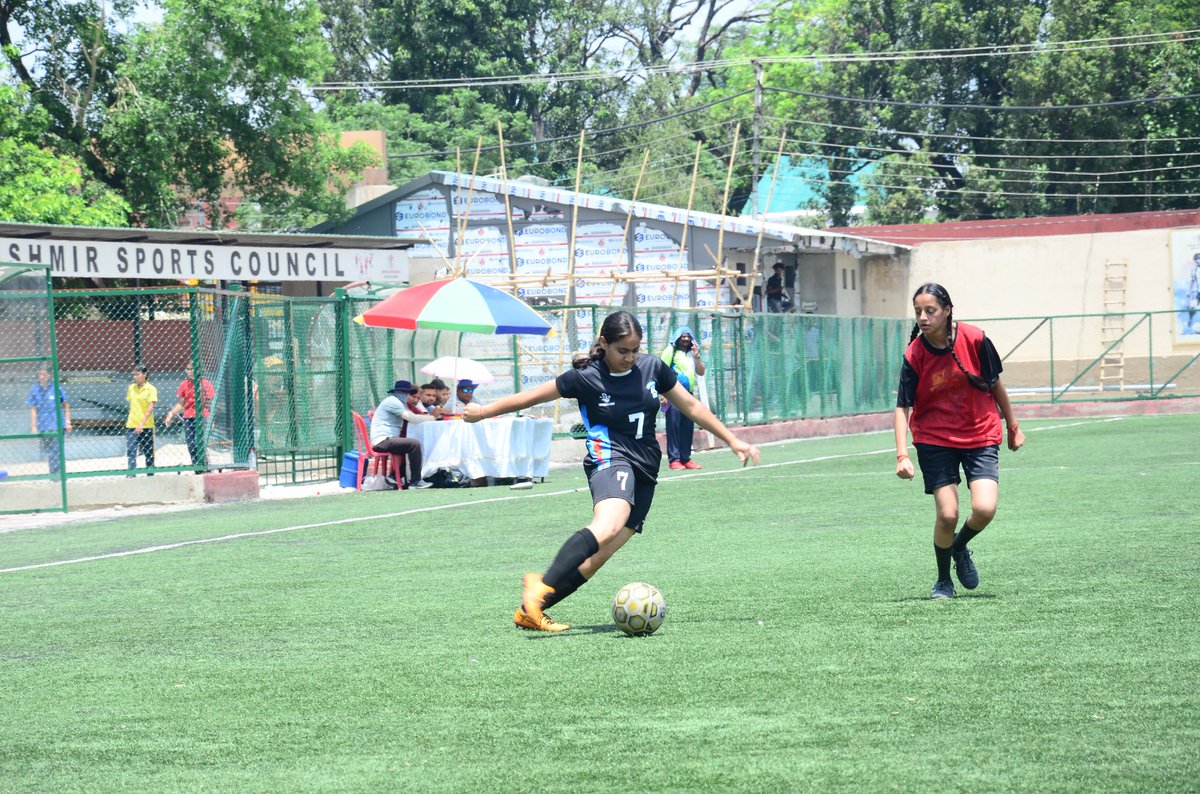 DyssoJ's tweet photo. Zone Gandhi Nagar remain winner by 2-0 points against Zone Jammu in Inter Zonal District Level Yoga U-19 Yrs. girls at Yoga Hall MA Stadium Jammu
Zone Gandhi Nagar clinches final Trophy of Inter Zonal District Level defeated Zone Jammu by 2-0 sets in badminton U-17 Yrs. https://t.co/wYc1CLQsI5