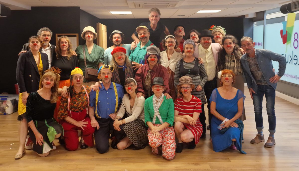 ¡Felicidad clown!
Curso intensivo con el gran Marcelo Katz. ¡Cuánto hemos aprendido, cómo nos hemos divertido!
Seamos siempre así, por favor ❤️