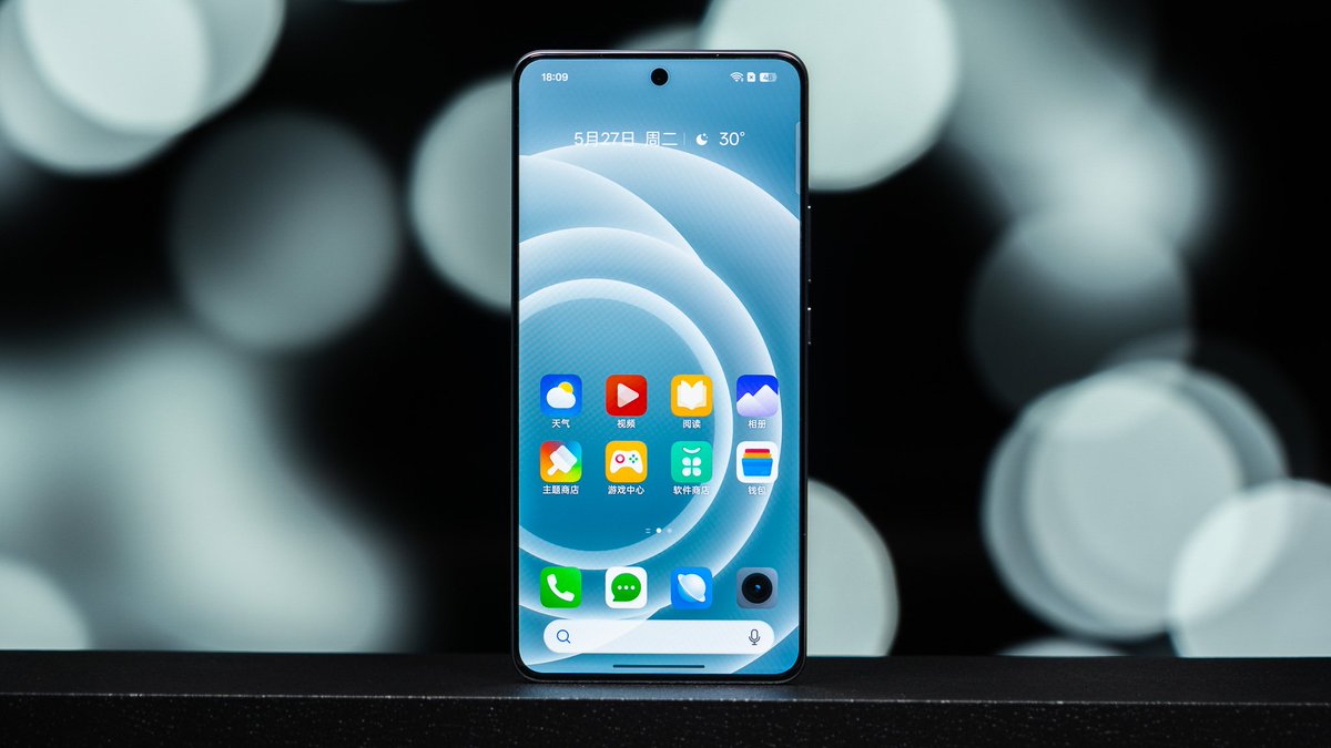 choqao's tweet photo. realme Neo 7 Turbo live images are out
#realmeNeo7Turbo #realmeGT7 https://t.co/5mXCCjMm53