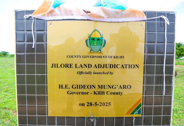 JiloreWard's tweet photo. Kilifi Governor Gideon Mung'aro spearheaded land adjudication in Jilore today, tackling a 1903 injustice that left many landless. Joined by MP Amina Mnyazi &amp; MCAs led by Ibrahim Matumbo, the move brings immense hope and relief to residents, who pledge support until 2032 #Jilore https://t.co/FgYGOUUfpo