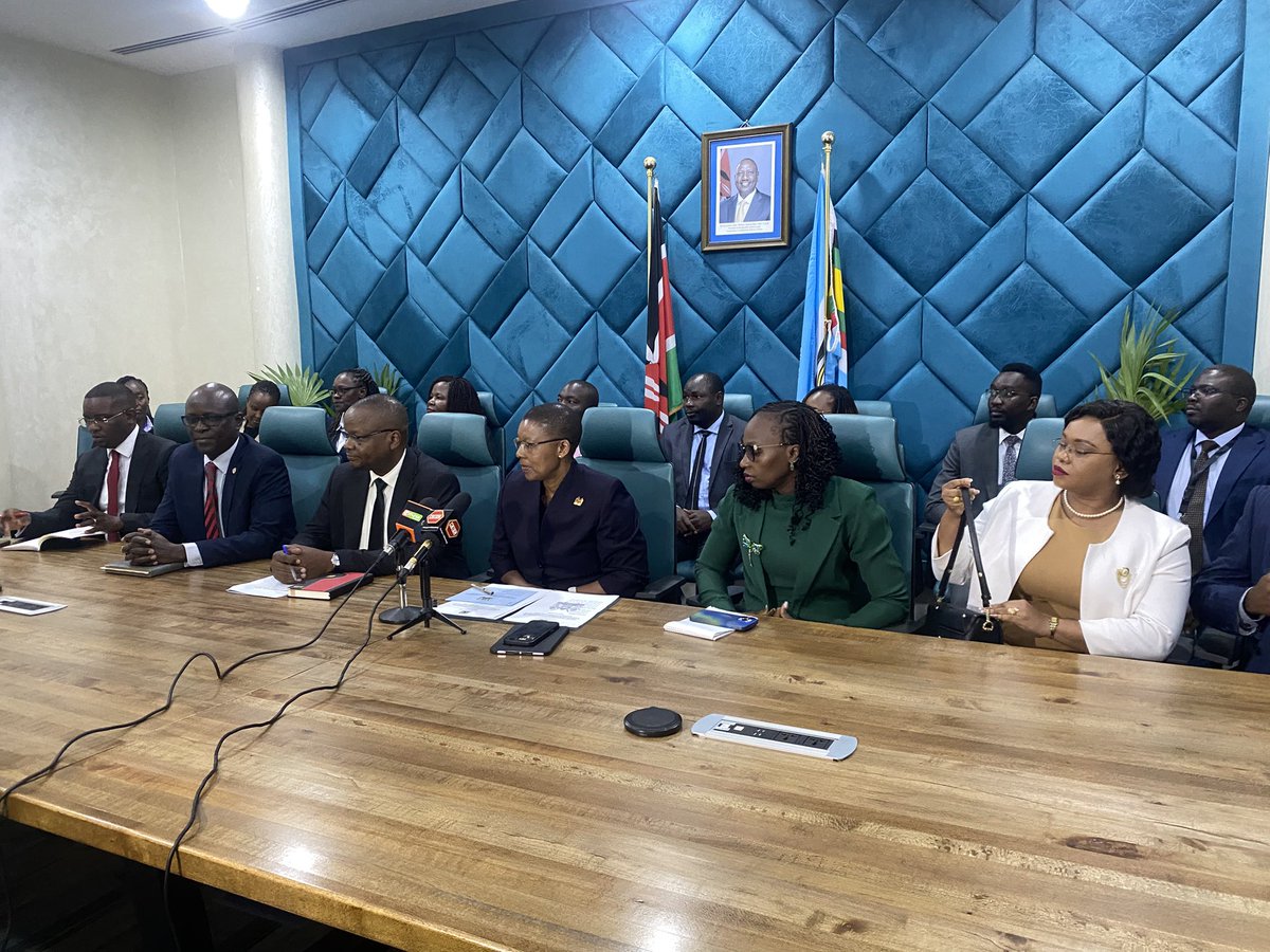 Attorney General Dorcas Oduor affirms she remains the legal custodian of the Public Seal, dismissing media reports suggesting otherwise. “The law is clear. I am in custody of the Seal. We work as one government under the President’s leadership.” #Kenya #PublicSeal