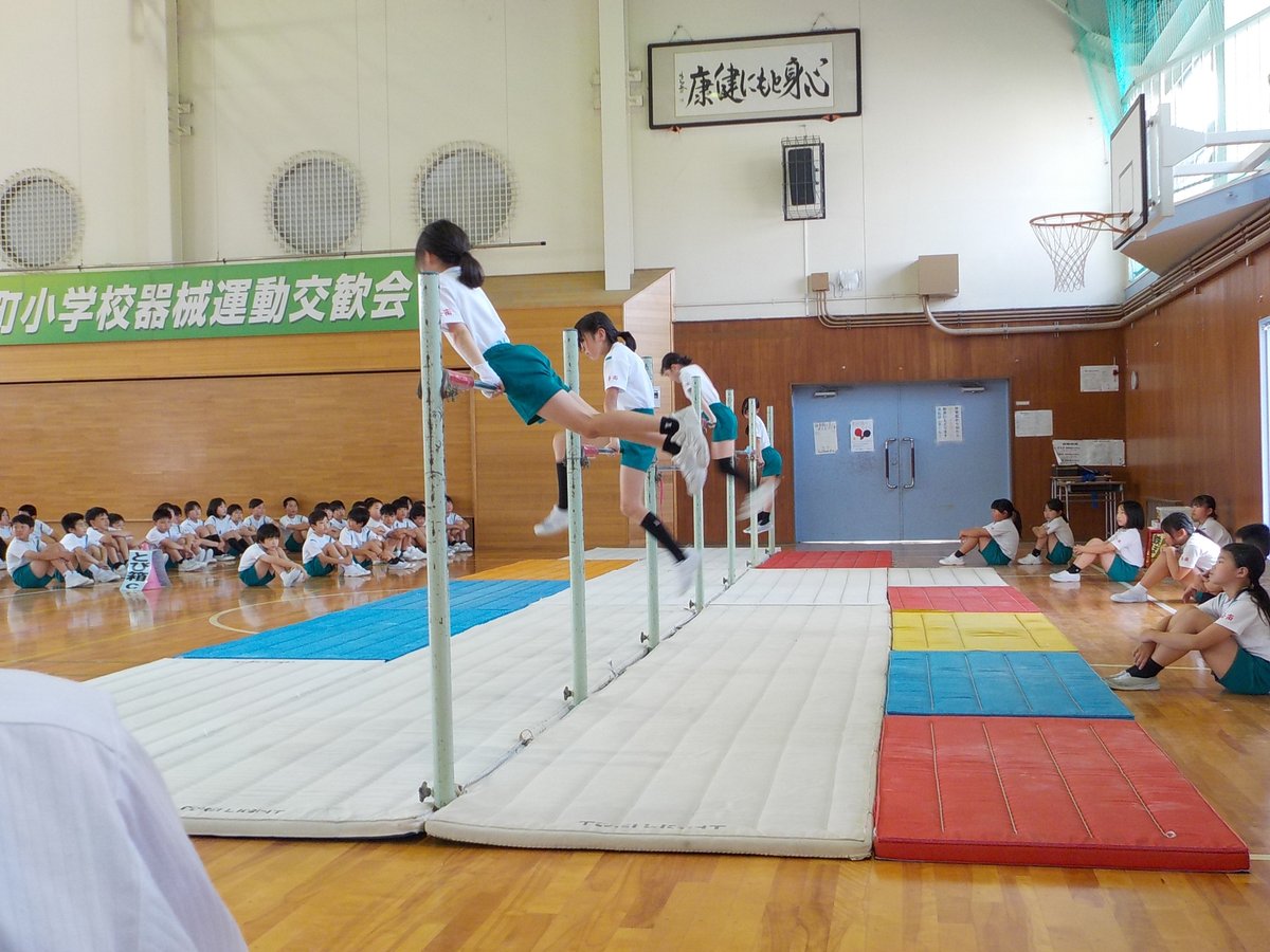 令和7年5月28日㈬、中条小学校の体育館を会場に、津幡町小学校器械運動