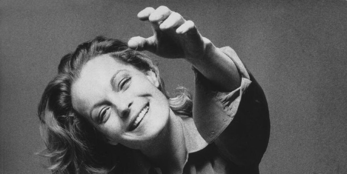 « Je suis capable d'aimer la paix ou la violence, la sagesse ou la folie, le chaud ou le froid, jamais la médiocrité. »
Romy Schneider 
(23 septembre 1938 - 29 mai 1982)