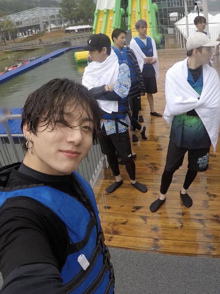 kimgayism's tweet image. 