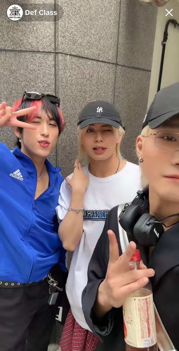 P_Webestlove's tweet image. • 29/05 • BOYSFILE×Def Class • 
コラボカフェ  &quot;เดฟ คลาส&quot; 
ไลฟ์ย้อนหลังอัพเสร็จแล้วค่ะ

youtu.be/jbapPEyGoL8

#DefClass_Akey #DefClass_Fal #DefClass_Won #DefClass 
#デフクラス #เดฟคลาส

🎟️Def Class LIVE TOUR「Drop 2nd」
mt.tstar.jp/cart/events/55…