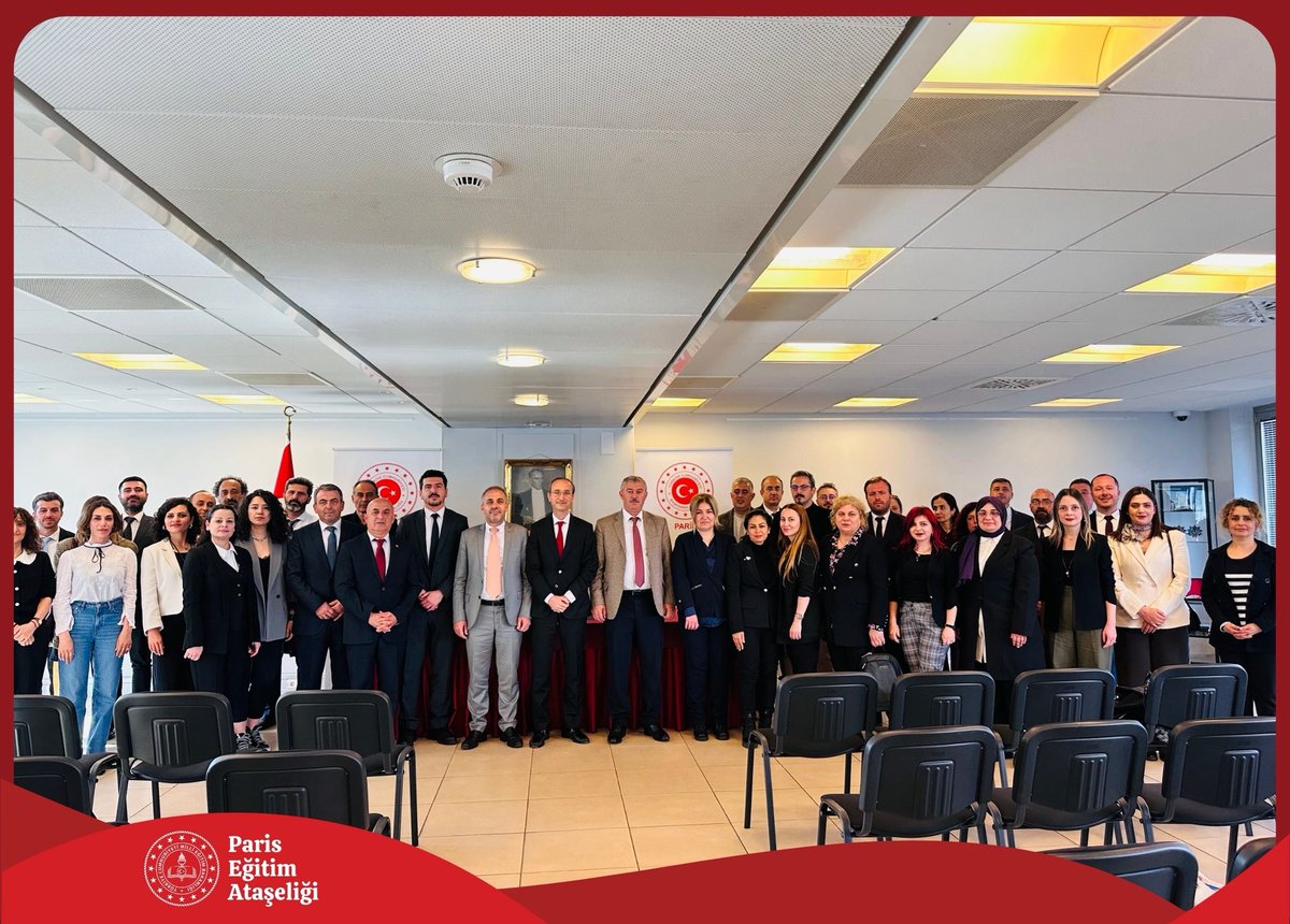 Parisegitim's tweet image. Yükseköğretim ve Yurt Dışı Eğitim Gn. Md. Sn. Fethi Fahri Kaya Başkonsolosluğumuzu ziyaret ederek Başkonsolosumuz Sn. Kerem Yılmaz’ın da katılımlarıyla Ataşeliğimizde görevli
öğretmenler, burslu öğrencilerimiz ve STK yetkilileri ile bir araya geldi.

@tcmeb
@mebyyegm
@TC_ParisBK