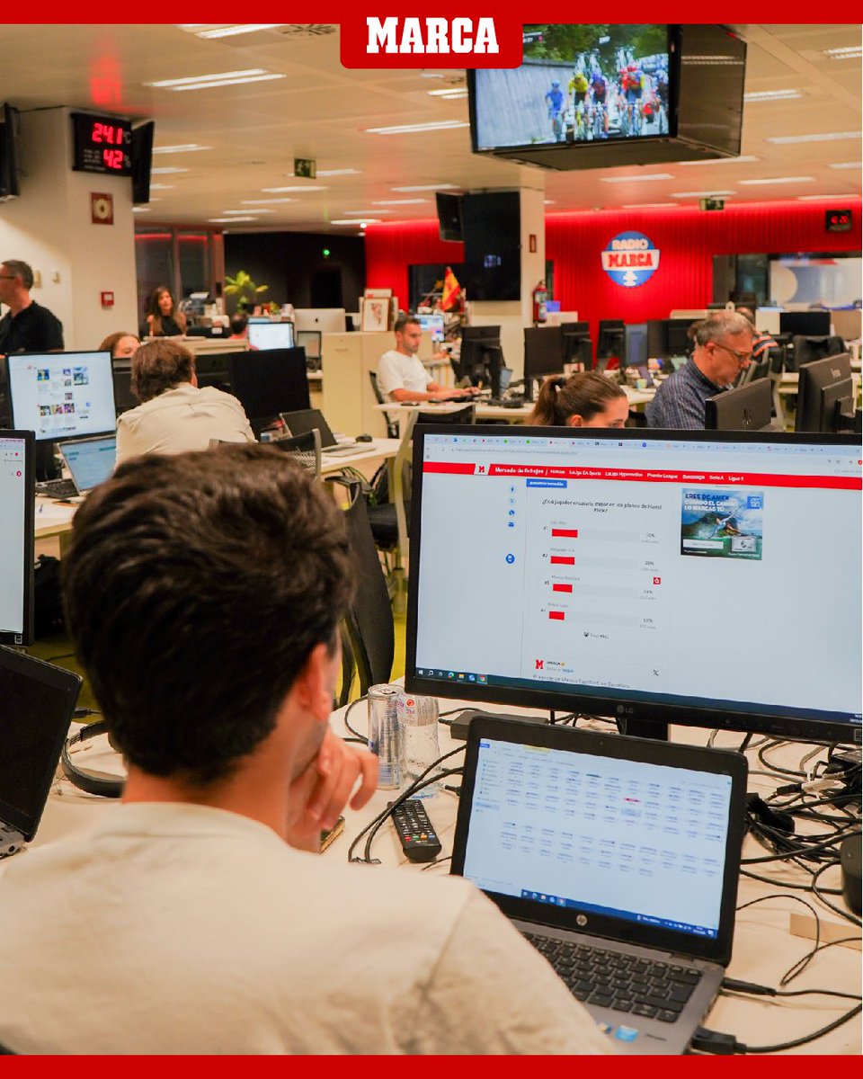 🎙️ ¿Te apasiona el deporte? ¿Te ves contando goles, entrevistas y bombazos informativos?
Este verano tienes una cita con el periodismo deportivo de verdad.
📍 En la redacción de <a href="/marca/">MARCA</a>
📅 Del 30 de junio al 11 de julio
🧠 Con los que lo viven cada día
👇