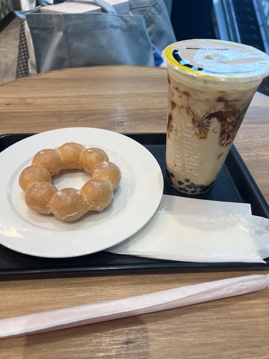 本当は早起きしてサーティワン行くつもりだたけど起きれなかったかれミスドでﾀﾋﾟﾀﾋﾟ🧋⸒⸒

案外おいちいŧ‹”ŧ‹”( ‘ч’ )ŧ‹”ŧ‹”