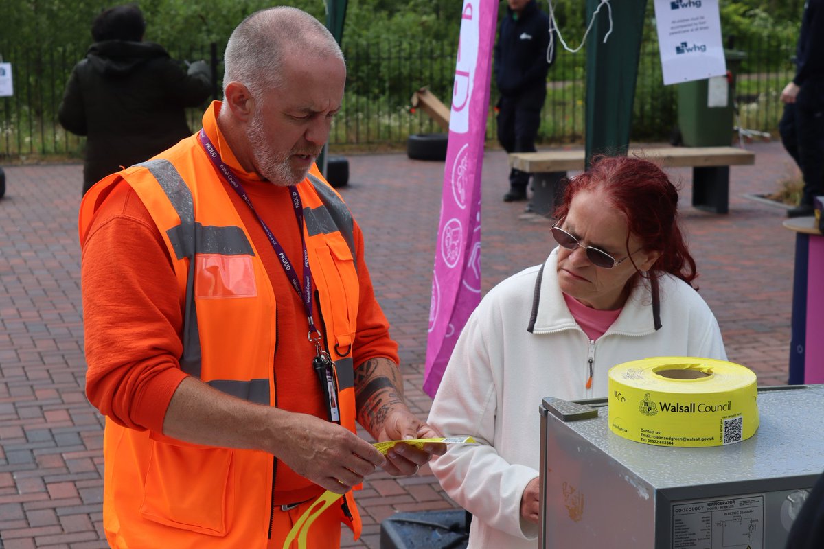 Walsall Council (@walsallcouncil) on Twitter photo Our fly-tipping team had a fantastic day in #Birchills yesterday, connecting with Wharfside residents and local volunteer groups to talk all things waste collection, fly-tipping, and how we can work together to keep our neighbourhoods clean. 🚯 ✨
#EnviroCrime <a href="/WalsallBins/">Walsall Bins & Things</a> Our fly-tipping team had a fantastic day in #Birchills yesterday, connecting with Wharfside residents and local volunteer groups to talk all things waste collection, fly-tipping, and how we can work together to keep our neighbourhoods clean. 🚯 ✨
#EnviroCrime <a href="/WalsallBins/">Walsall Bins & Things</a>