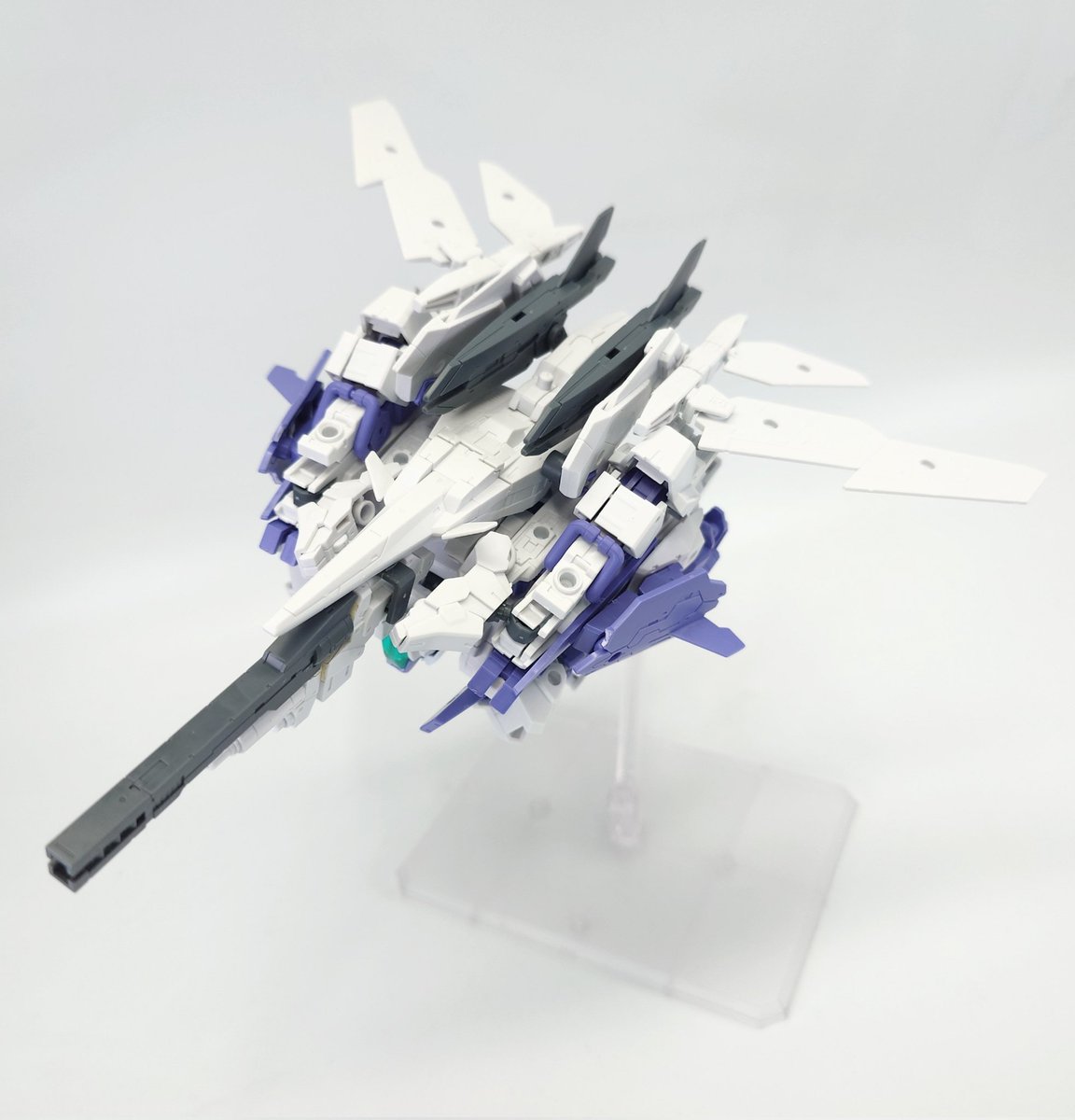La2ma9242's tweet image. アーマメント "アーヴァイン"
地球連合軍所属可変式EXM
可変機能により大気圏内外問わず幅広い領域で運用可能な新型機。
新型フレームを使用し、高い機動力による高機動戦闘を行う。
本機はマスプロ(量産)モデルとなっており、多数のバリエーションが存在する
#30MM地球連合軍
#30MMAA開発計画