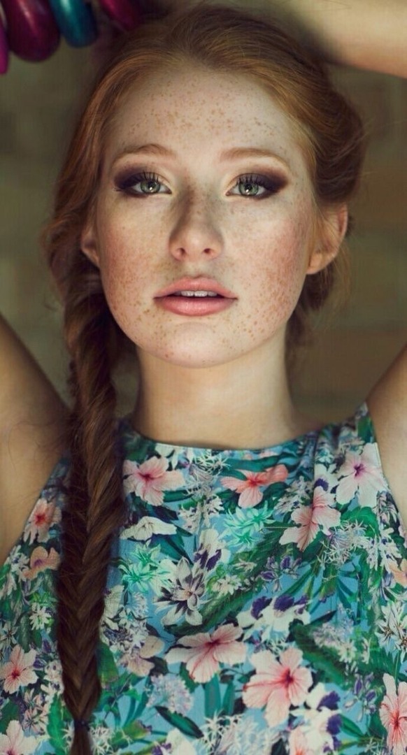 FrecklesGlow's tweet photo. Like and retweet if you love her! #freckles #girlswithfreckles #freckled #cutefreckles https://t.co/ZZkiMj2ESI https://t.co/We0oKBiVSu
