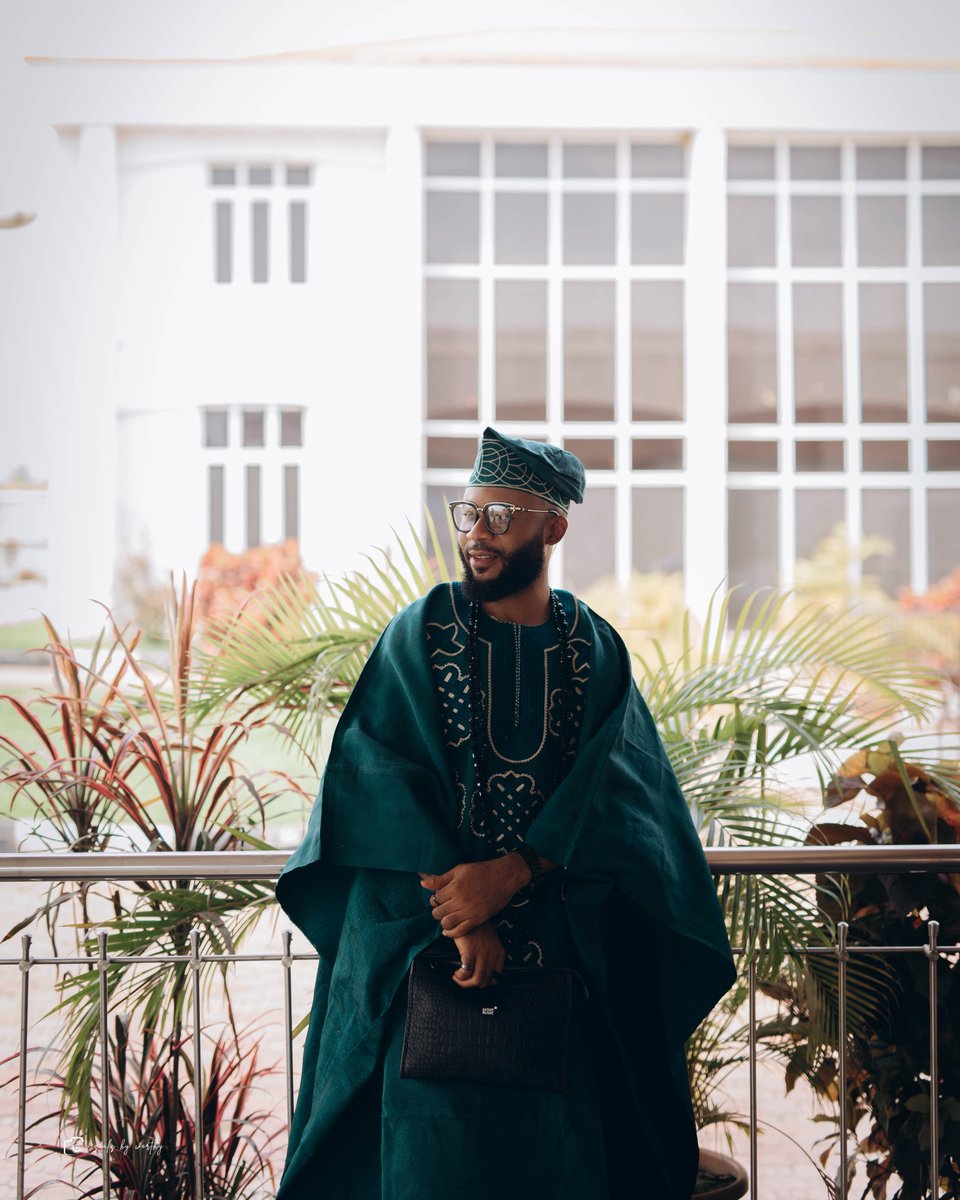 Praiseworth_'s tweet photo. Man of style ๐ง๐พโโ๏ธ
#groomstyle #groomportrait #manofstyle #visualsbyworthy https://t.co/o4QT2RmgB8