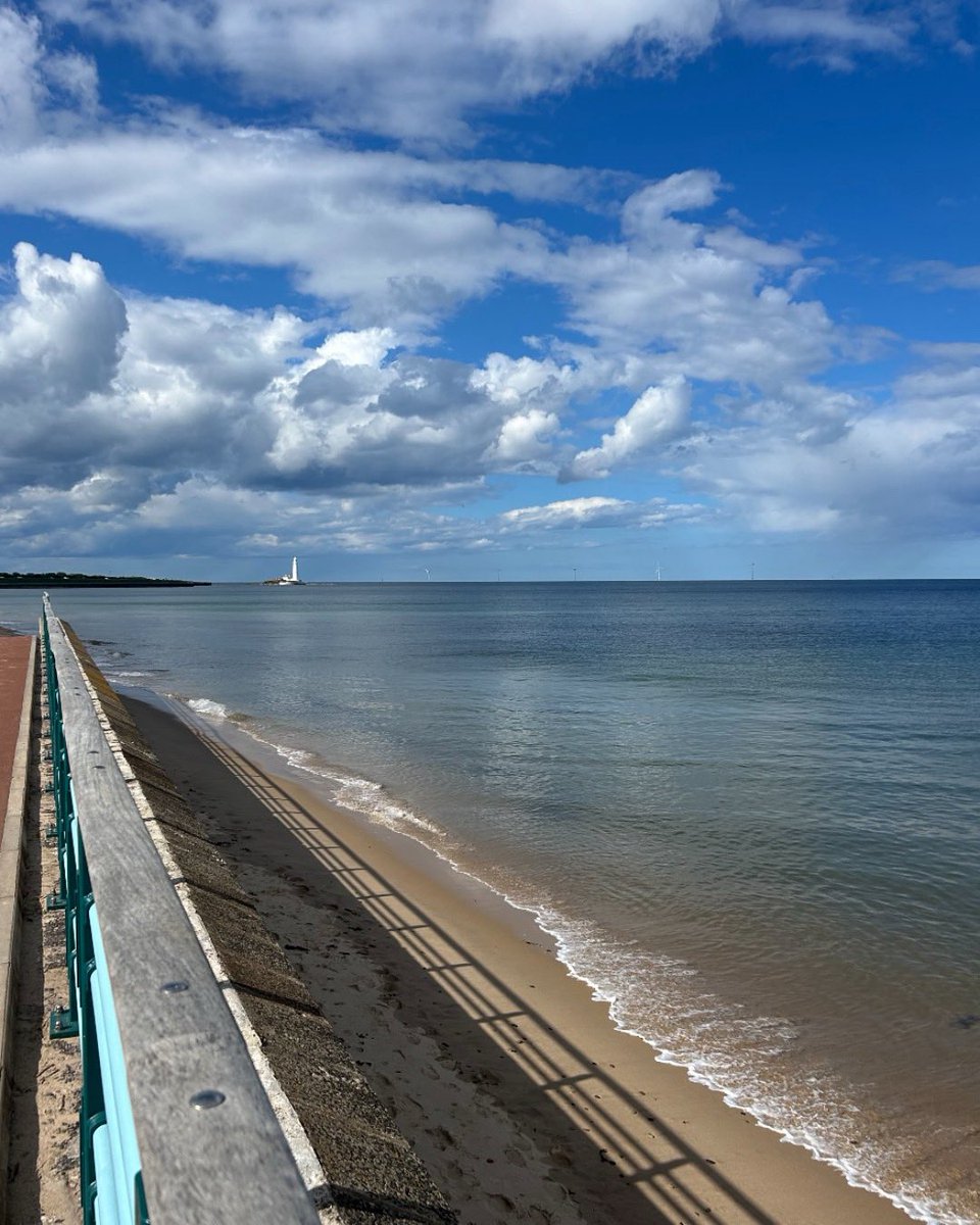 Beautiful Whitley Bay at 5pm yesterday. 

There were lots of people walking on the prom, children in the sea, families out jogging….
Absolutely perfect 😍 

#ourwhitleybay #beach