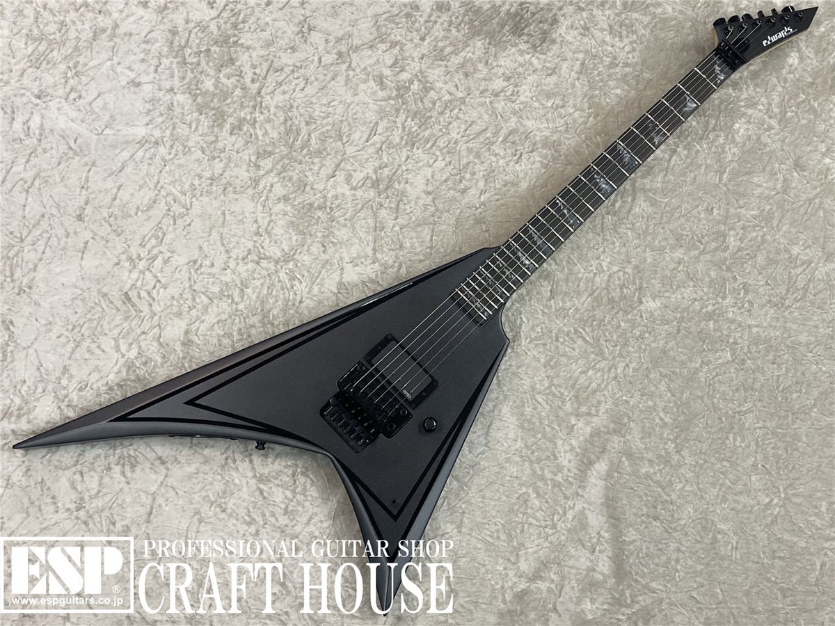 espcrafthouse's tweet image. 【✨入荷情報✨ 】
EDWARDS E-ALEXI BLACKY / Metallic Black Satin with Gloss Black Pinstripeが入荷致しました！！

デジマートはこちら🎸
digimart.net/cat01/shop22/D…

#ESP渋谷店 #EDWARDS #Alexi