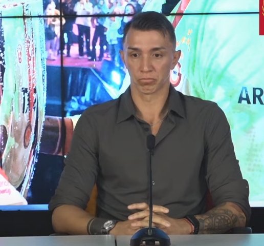 Ne kadar Muslera sad edit varsa mente bırakın hepsini izlicem