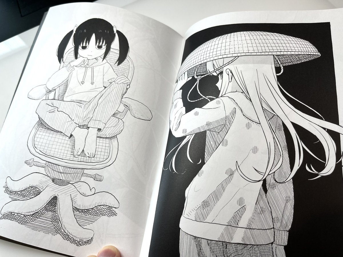 コミティアに持っていく本
落書きとか手のスケッチが載ってます 