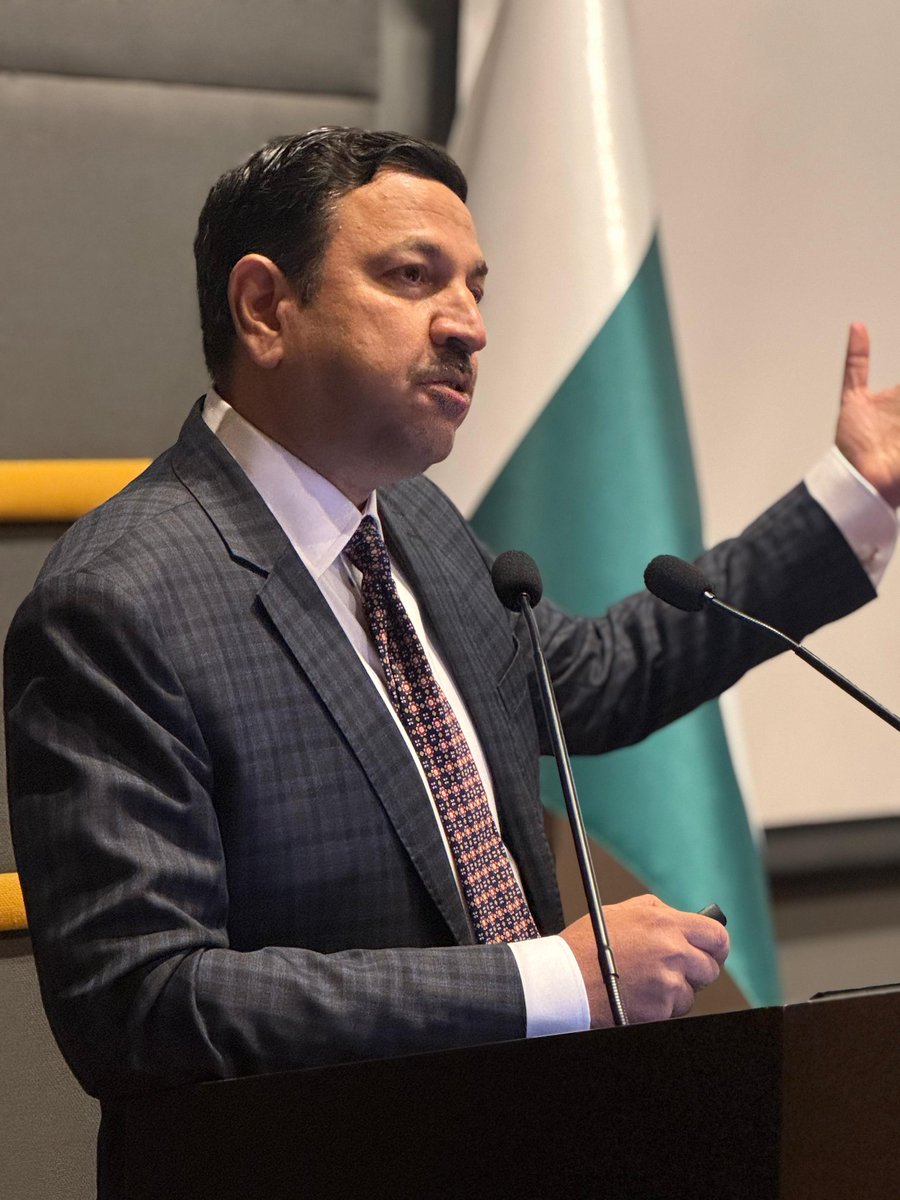 Abdulla21900369's tweet photo. Air Cdre (Retd.) Raza Haider, the director Emerging Technologies CASS Islamabad in his dutiful remarks highlighted the emergence of space as a new Domain of competition and its implications for the 5th generation warfare.
@fass_air 
#FASSCONF25 https://t.co/kAtNwXr0I2