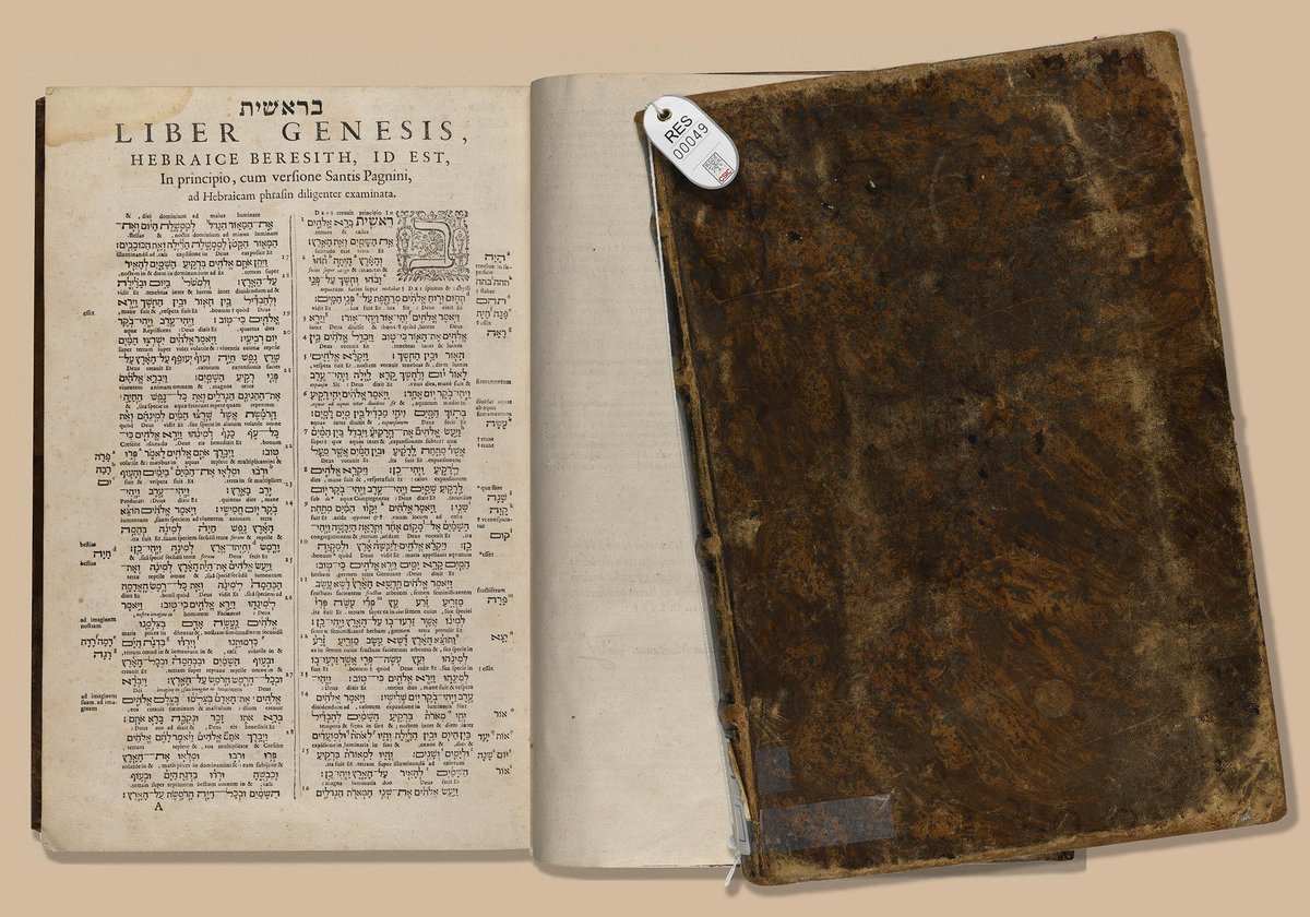 While preparing my seminar on the CSIC Hebrew Bible team, I stumbled upon a unique copy of Benito Arias Montano’s Biblia Hebraica. What makes it so special? I explain in this brief write-up👇
biblioteca.cchs.csic.es/PiezaMes/Pieza…