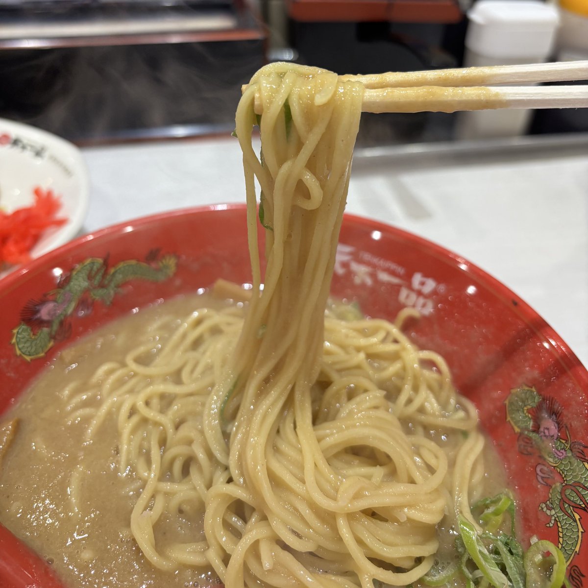 31📍天下一品

　こってりMAX
　チャーハン定食

目が覚めるとそこは知らない駅で（寝過ごし）、

探索していると天下一品を発見！

こってりMAXを汁まで飲み干し

無事家に帰ることができました٩( 'ω' )و

にしてもｿｳﾙﾌｰﾄﾞすぎる( ⸝⸝⸝˙~˙⸝⸝⸝ )w