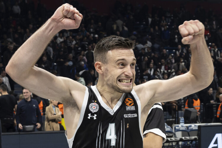 sportklub's tweet image. (Ne)očekivani povratak Alekse Avramovića u ABA ligu?

Mnogo toga zavisi od današnjeg sastanka Evrolige. Evo i kako: sportklub.n1info.rs/kosarka/aba-le…

#avramović #aleksa #cska #euroleague #abaliga