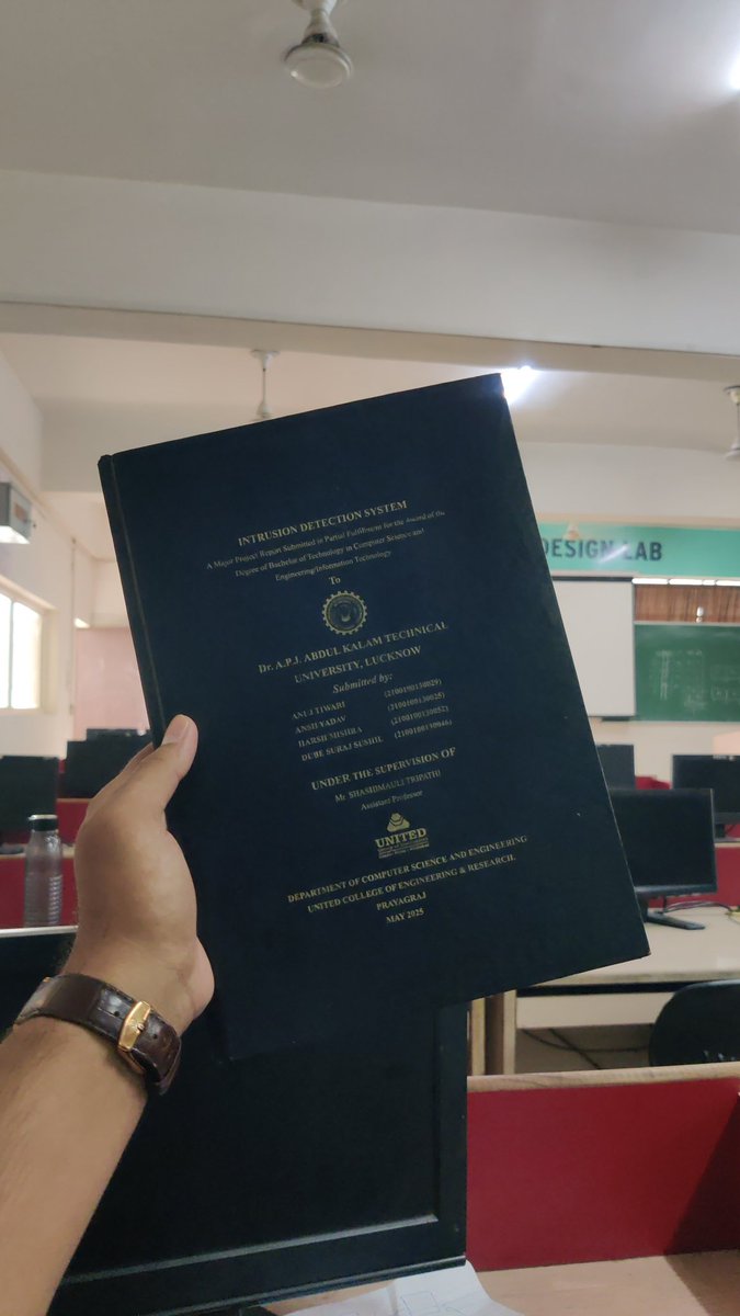 AnshY0x's tweet photo. and just like that,
four years folded into a scroll 🎓
memories pressed between pages of code,
and dreams quietly waiting to bloom 🌸💻
Now exporting life.exe 🚀
#BTechGraduate #SoftEndingStrongStart https://t.co/CXRn4NBuzE