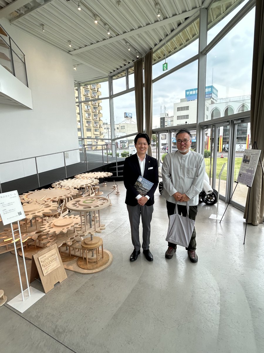 まちとアートが融合する展覧会「SUBARU×アート おおた」に行ってきました。群馬県が主催し、太田市美術館・図書館で月曜日を除く6月7日（土）まで、入館無料で楽しめます。各アーティストがスバル工場や太田市内をリサーチして作成した4つのアート作品が展示されていますので、ぜひお越しください。