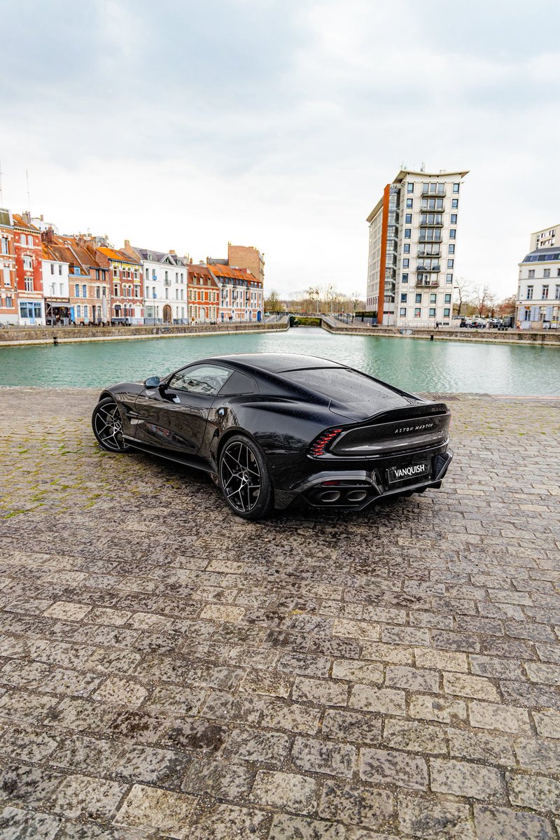 aka_valou's tweet photo. VANQUISH 🇬🇧📸
#automotive @astonmartin https://t.co/6qYrQMryQe