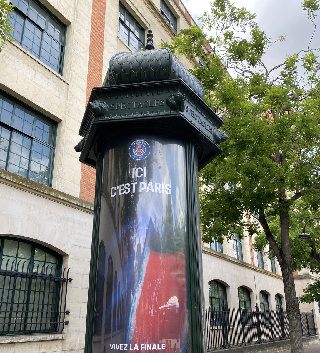 Serait-ce une métaphore de l’ascension ? En tout cas, ici c’est Paris.