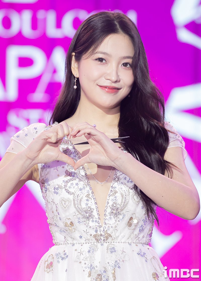 [단독] 레드벨벳 예리, '내부자들' 출연…송강호 호흡
#레드벨벳 #RedVelvet #예리 #YERI #내부자들 #InsideMen 
#송강호 #SongKangho #드라마 #출연 #캐스팅 #iMBC연예 

29일 iMBC연예 취재 결과 예리가 드라마 '내부자들'(제작 하이브미디어코프, 플러스엠)에 합류한다.

'내부자들'은 2015년