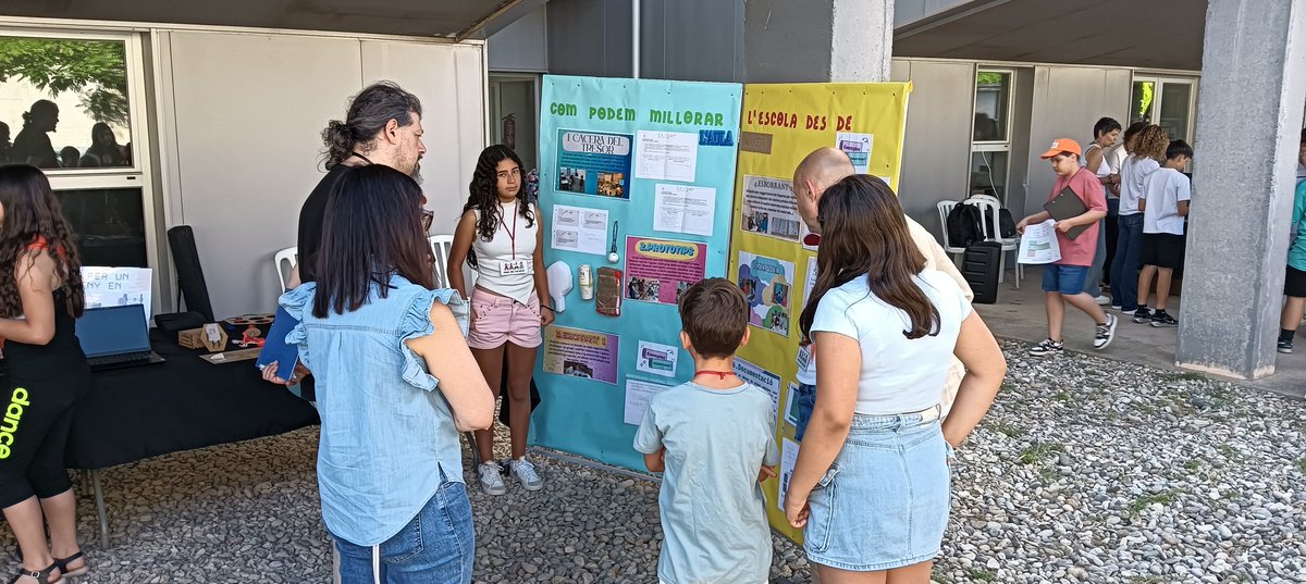 Ja estem a la #FiraFaig a #Mollerussa explicant el nostre projecte i coneixent projectes molt interessants d'altres escoles i instituts.
<a href="/cesirecat/">CESIRE</a> #ProgramaFaig