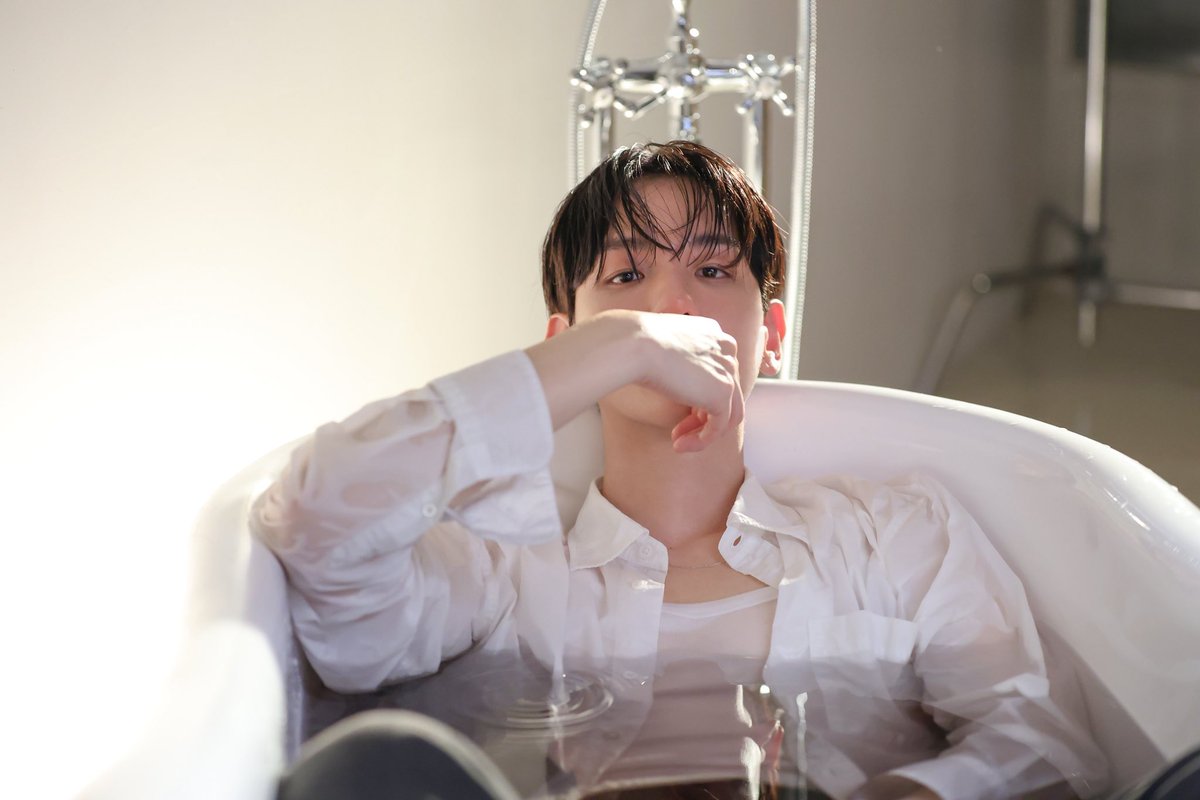 BAEKHYUN_official tweet media
