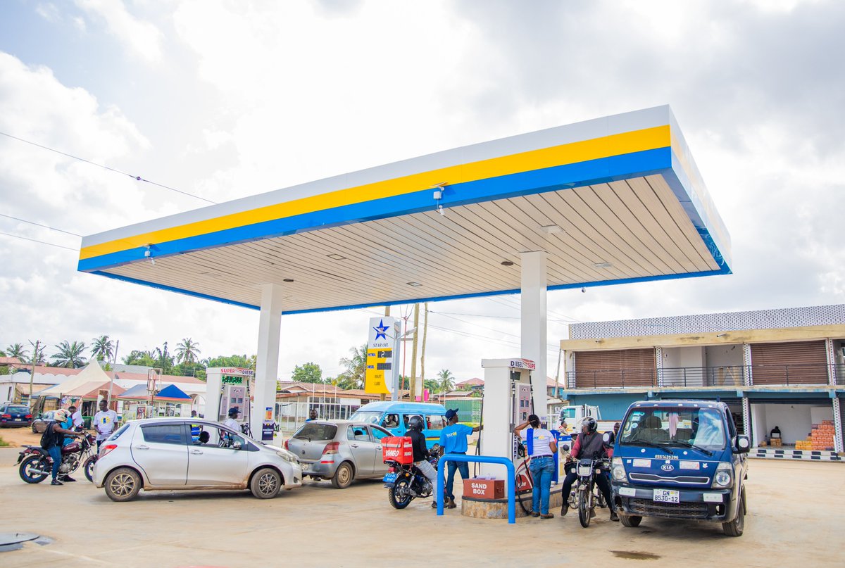 staroilghana's tweet photo. #PHOTOSTORY| Official opening of our MADINA station, in pictures.
We are located on the Ashale Botwe-Nmai Dzorn Rd, Madina Ritz.
Find us on Google Maps: https://t.co/I98rkgh4oN
#EveryDropCounts
#QualityYouCanAfford
#StarOilGhana
#IamAStarSaver
#starcard https://t.co/skoeAKGcbI