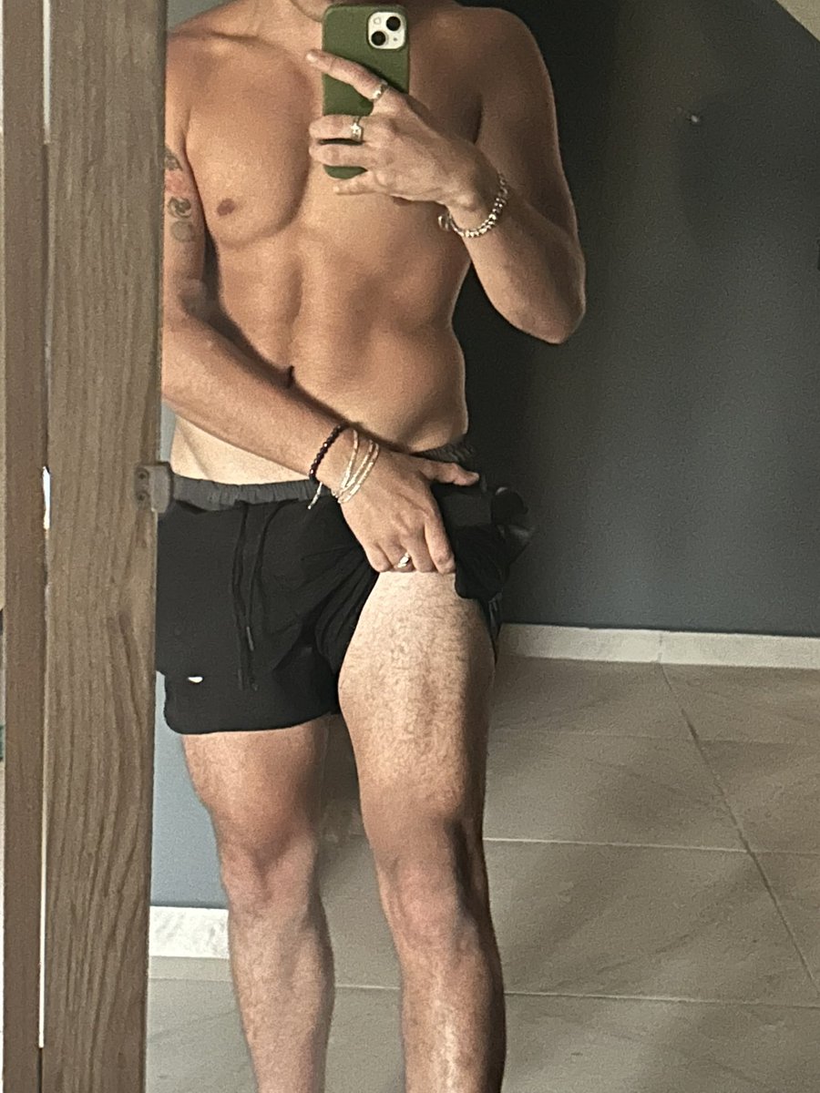 Sun’s out. Thighs out.
Wild by nature, soft by touch.
 [onlyfans.com/luca_silva19]