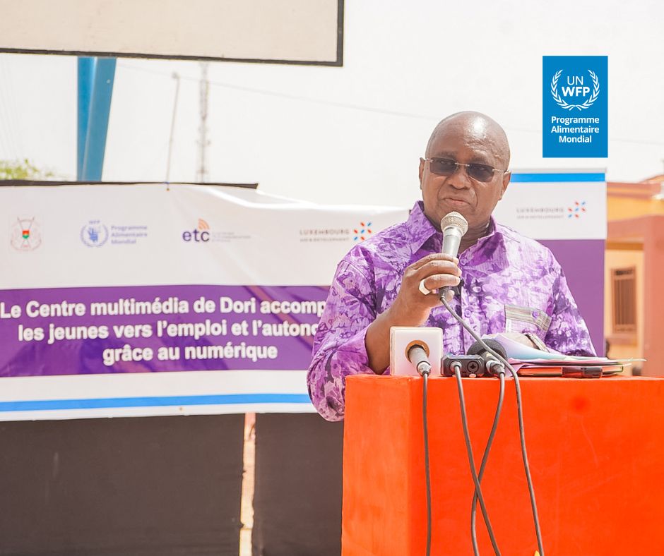 WFP_BurkinaFaso's tweet image. à Dori le 22 mai dernier, le Représentant pays a lancé le Centre d’Apprentissage et Multimédia aux côtes du Haut-Commissaire du Seno. C'est le Fruit de l’étroite collaboration entre le Gouvernement du #Burkina_Faso 🇧🇫, le PAM, la Commune de Dori & le Grand-Duché de Luxembourg 🇱🇺