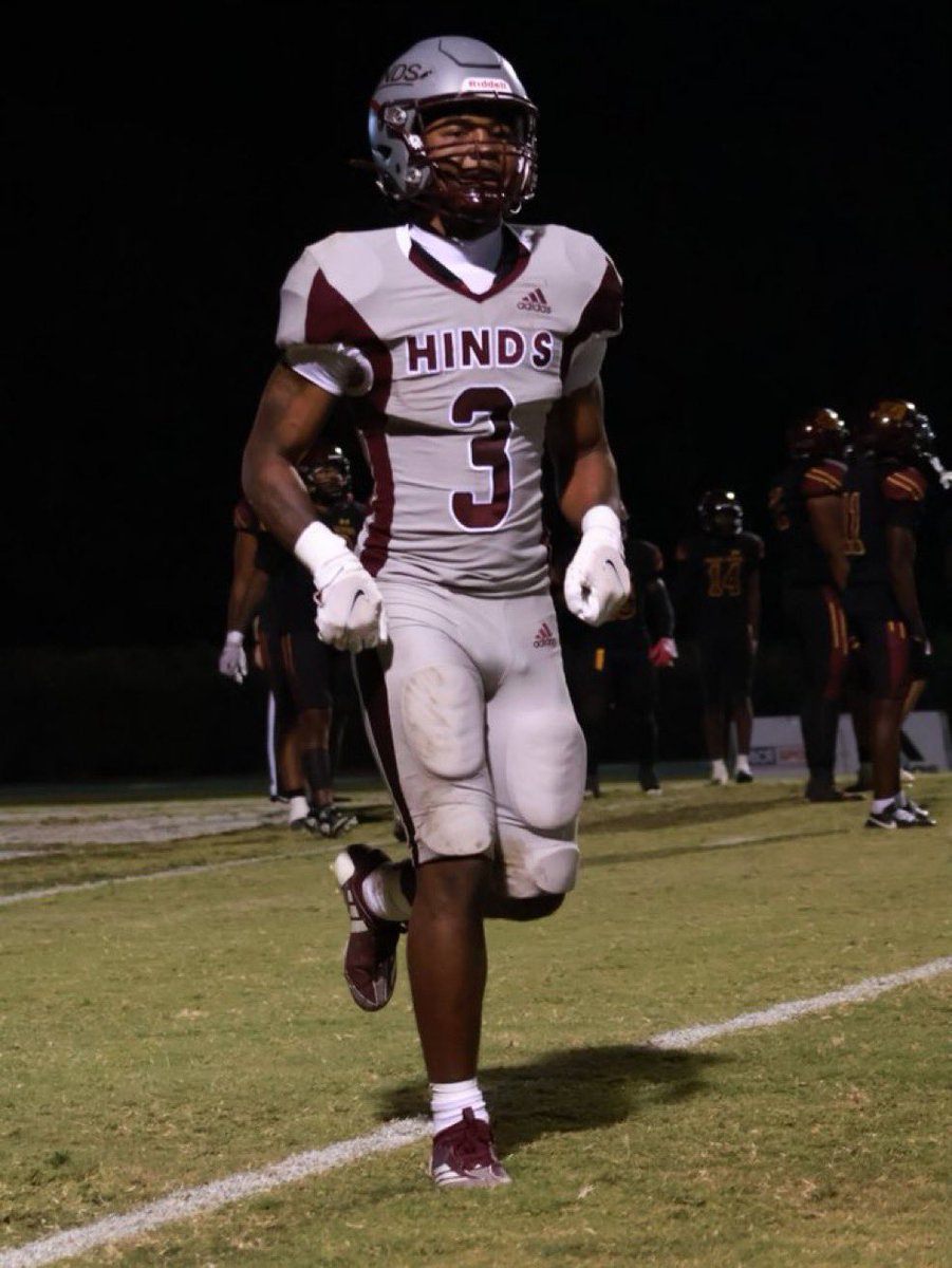 After a brief conversation with <a href="/CoachDora_/">Terrian Dora</a>  and <a href="/coachmicahlewis/">Micah Lewis</a> I am blessed to receive my 7th offer Hinds <a href="/CoachBilderback/">Chip Bilderback</a> <a href="/garon_malone/">Garon Malone</a>