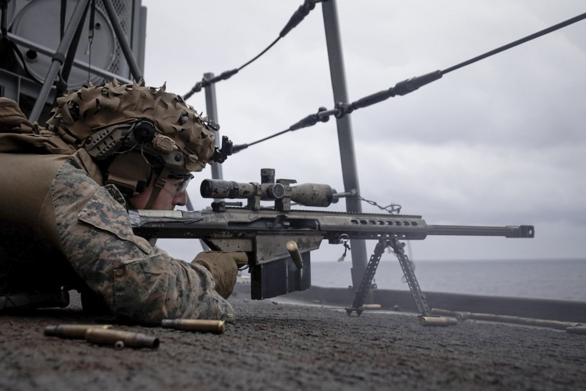 BarrettRifles's tweet image. M107— the official U.S. military variant of the Model 82A1 platform — features a heavier-profile barrel, spiked bipod feet, and slight differences for reinforced durability. Engineered for precision and reliability, it’s the standard for military semi-auto .50 BMG rifles…