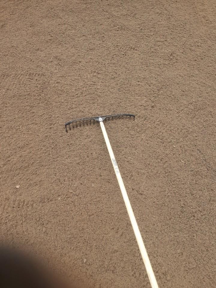 loughgallgc's tweet photo. The golf club have invested in new rakes for all the bunkers this week, and we would recommend that all members and golfers familiarise themselves with the instructions on how to use them correctly. 

Please look always rake the bunkers when your are leaving them.👌 https://t.co/ZvFyMr7vO9
