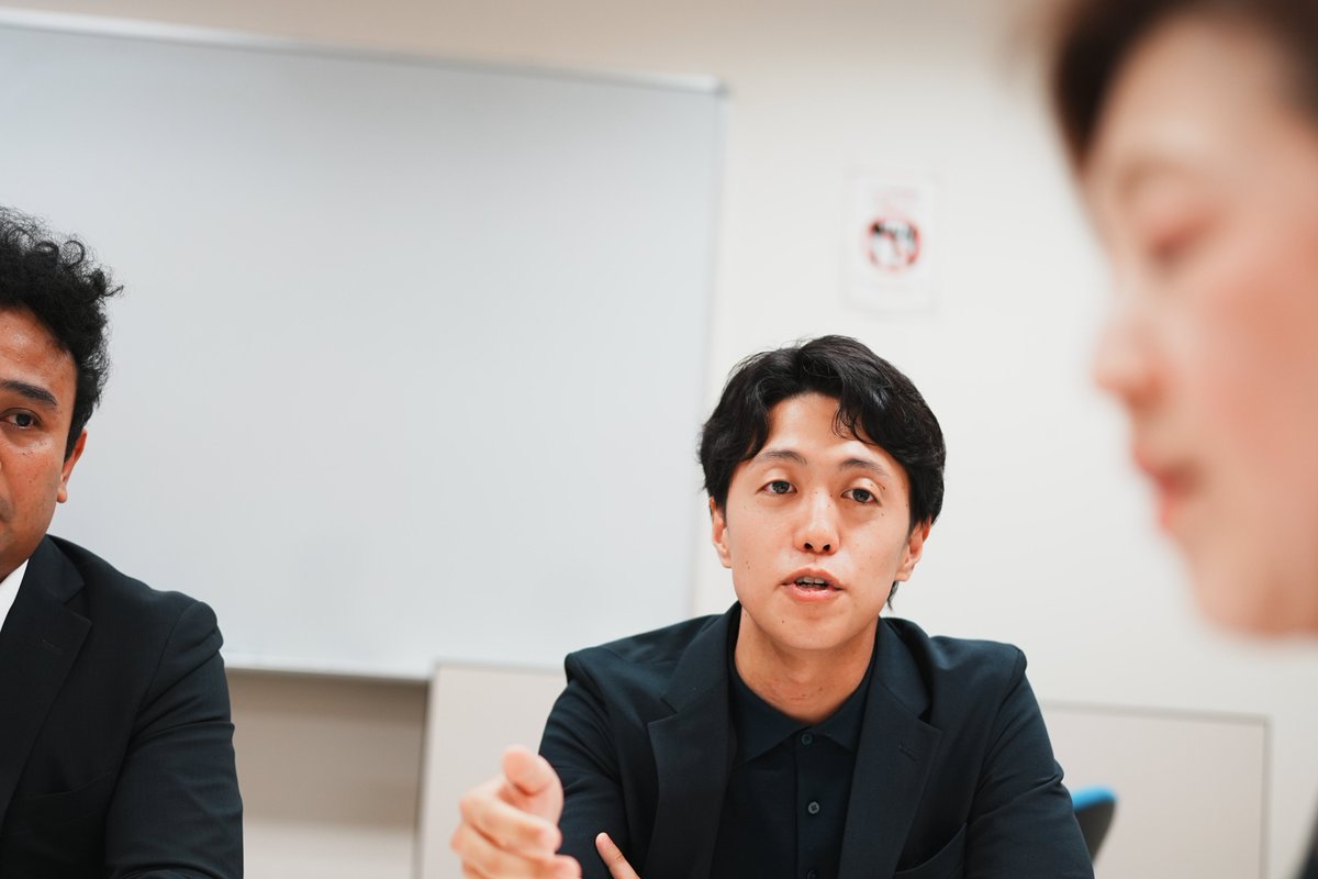 昨日のMTA Japanの活動では、各国の大使館の方々と意見交換を行いました。カンボジアの民主活動家・露木ピアラさんも新たに参加し、チームが一層強化。これからもアジアの仲間と平和のために力を尽くします。

撮影 Mr.Wally