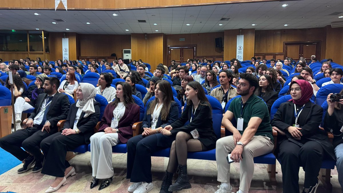 GENOMÜ topluluğu “Bilimin Sınırlarında” adlı #ÜNİDES projesi kapsamında  Prof. Dr. Sinan CANAN söyleşi programı düzenlendi.
#AtakumGM
#GençOfis