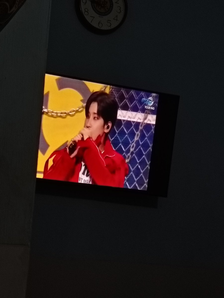chyaahong's tweet photo. LAH TBTB ADA SEBONG DI TV https://t.co/3yowD7hLfy