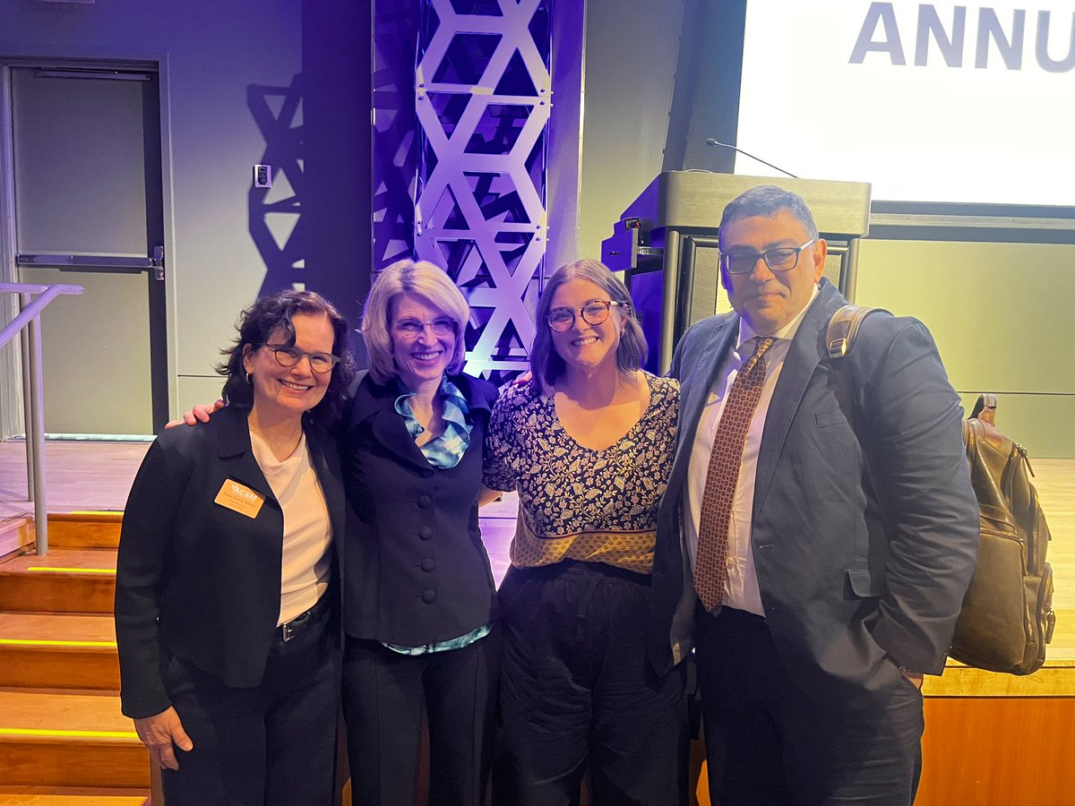 Chloë Williamson (@chlobobs_) on Twitter photo A career highlight for me yesterday presenting at the <a href="/ACSMNews/">American College of Sports Medicine</a> annual meeting w/ <a href="/Ekkekakis/">Panteleimon ("Paddy") Ekkekakis</a>, <a href="/MichelleSegar/">Michelle Segar</a> & Carol Ewing Garber🌟
We discussed harnessing behavioural science in messaging:
🚫 threshold messages + long term health risks
✅ short term affective benefits A career highlight for me yesterday presenting at the <a href="/ACSMNews/">American College of Sports Medicine</a> annual meeting w/ <a href="/Ekkekakis/">Panteleimon ("Paddy") Ekkekakis</a>, <a href="/MichelleSegar/">Michelle Segar</a> & Carol Ewing Garber🌟
We discussed harnessing behavioural science in messaging:
🚫 threshold messages + long term health risks
✅ short term affective benefits
