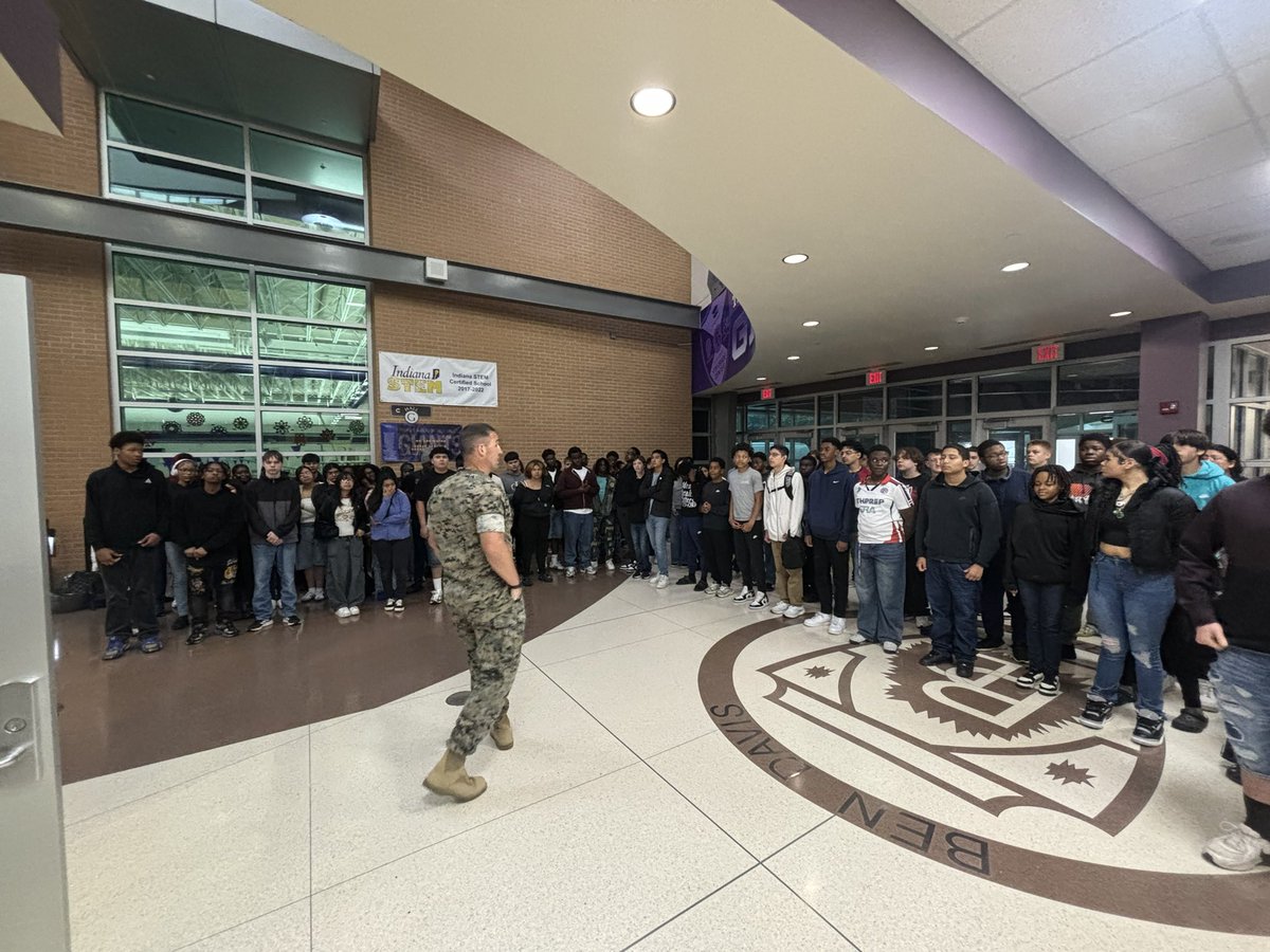 BenDavisNGC's tweet photo. It was an honor to be presented today by @BenDavisNGC first full Freshman JROTC class. This plaque commemorates the cadets and their leaders on such a momentous accomplishment. The future is bright @BenDavisHS @WayneTwpSchools #wearewayne #NGCPride @NGCAP_Keller https://t.co/mGu41eUw8n