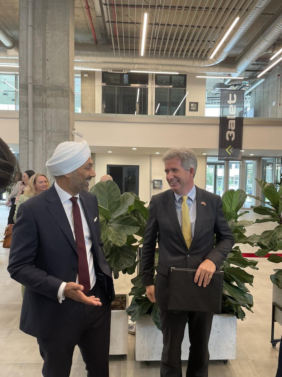 An absolute delight to attend the first UK-Serbian #tech conference in #NoviSad.

Really exciting to bring together leading 🇬🇧 and 🇷🇸 companies to deepen our fast-growing partnerships on #ICT, #AI, #cybersecurity and more…