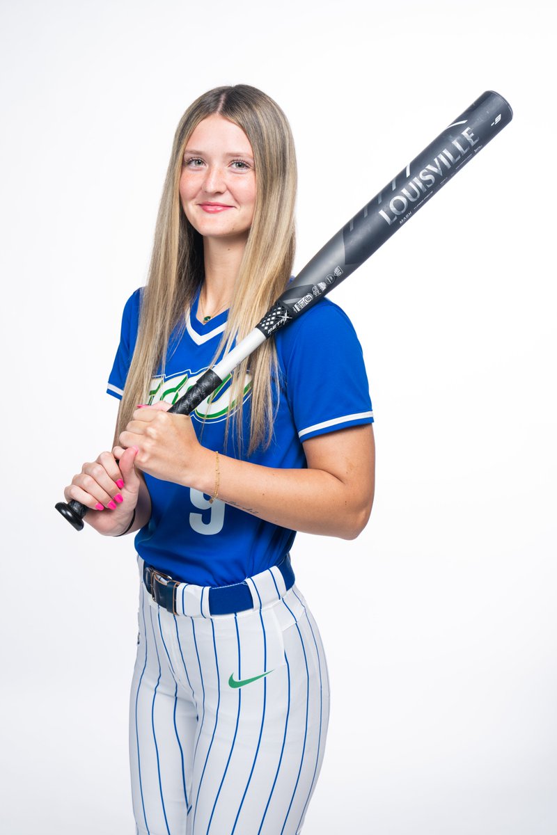 FGCU_Softball's tweet image. Happy Birthday Kate 🎉

#Wegles
