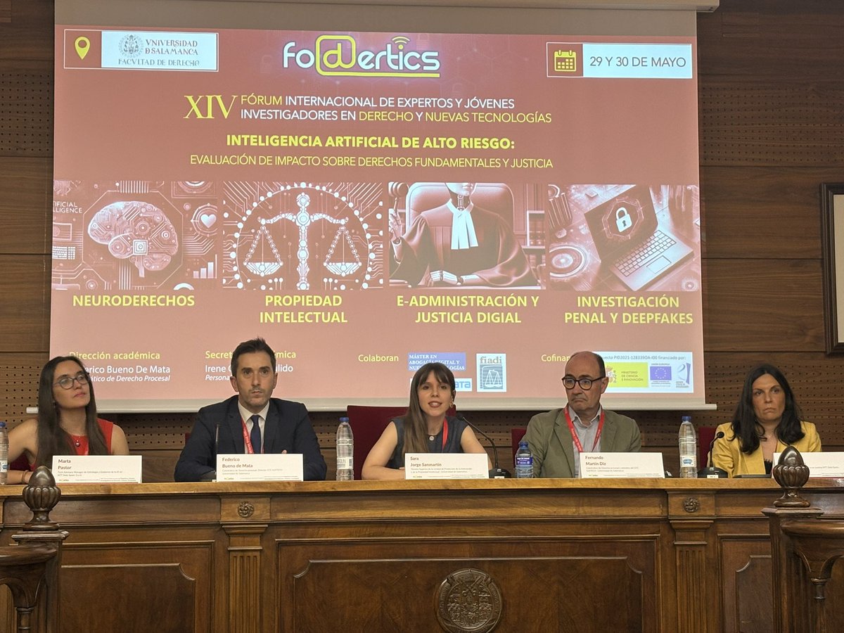 Comienza la jornada de tarde en #fodertics14 🤖 con la #Mesa redonda sobre NTT data y GTC IUSTECH USAL conformada por <a href="/febuma/">Federico Bueno de Mata</a> , Fernando Martín, <a href="/mupayo/">Yolanda Murillo</a> y Marta Pastor <a href="/NTTDataSpain/">NTT DATA España</a> moderados por Sara Jorge