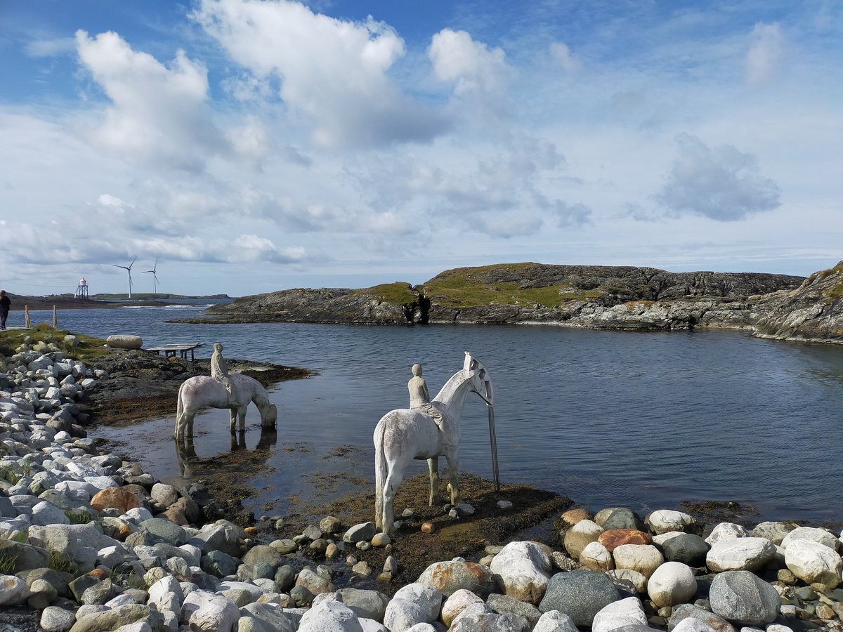 Morning view #Kvalsvikskulpturpark
#Norway #Wellbeing