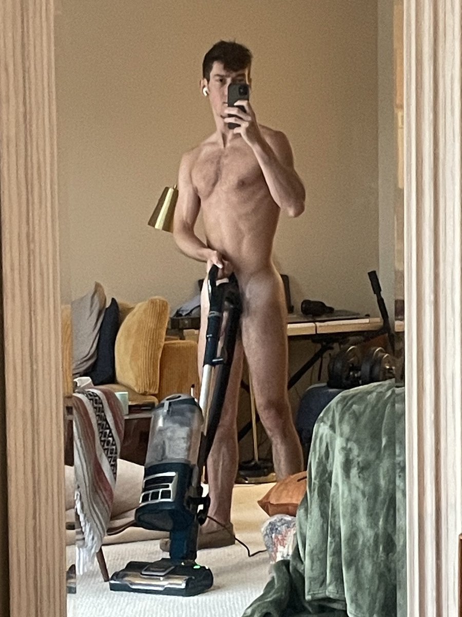 jms_tny's tweet photo. aging twink seeking employment as houseboy in exchange for access to silent in ground pool and medicine cabinet https://t.co/h9xQ40vUOp