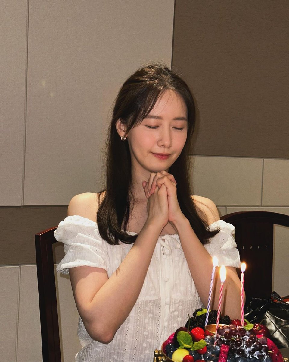 GG8_EDIT's tweet image. 융이 생일 축하해🎂🥂🦌
#PrettyCrazyYoonADay 
#윤아와함께라면폭군도악마도견딜수있어
